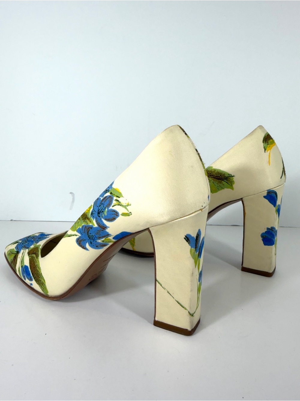 Vintage Prada Floral Print Satin Block Heel Pumps - Cream, Size 38.5 (US 8.5) - Picture 8 of 14
